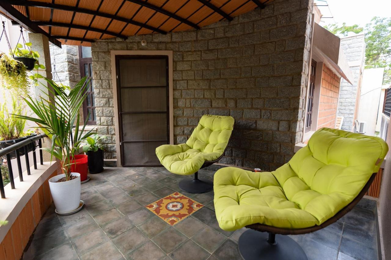 Luho Stone House Bed & Breakfast Bangalore Dış mekan fotoğraf