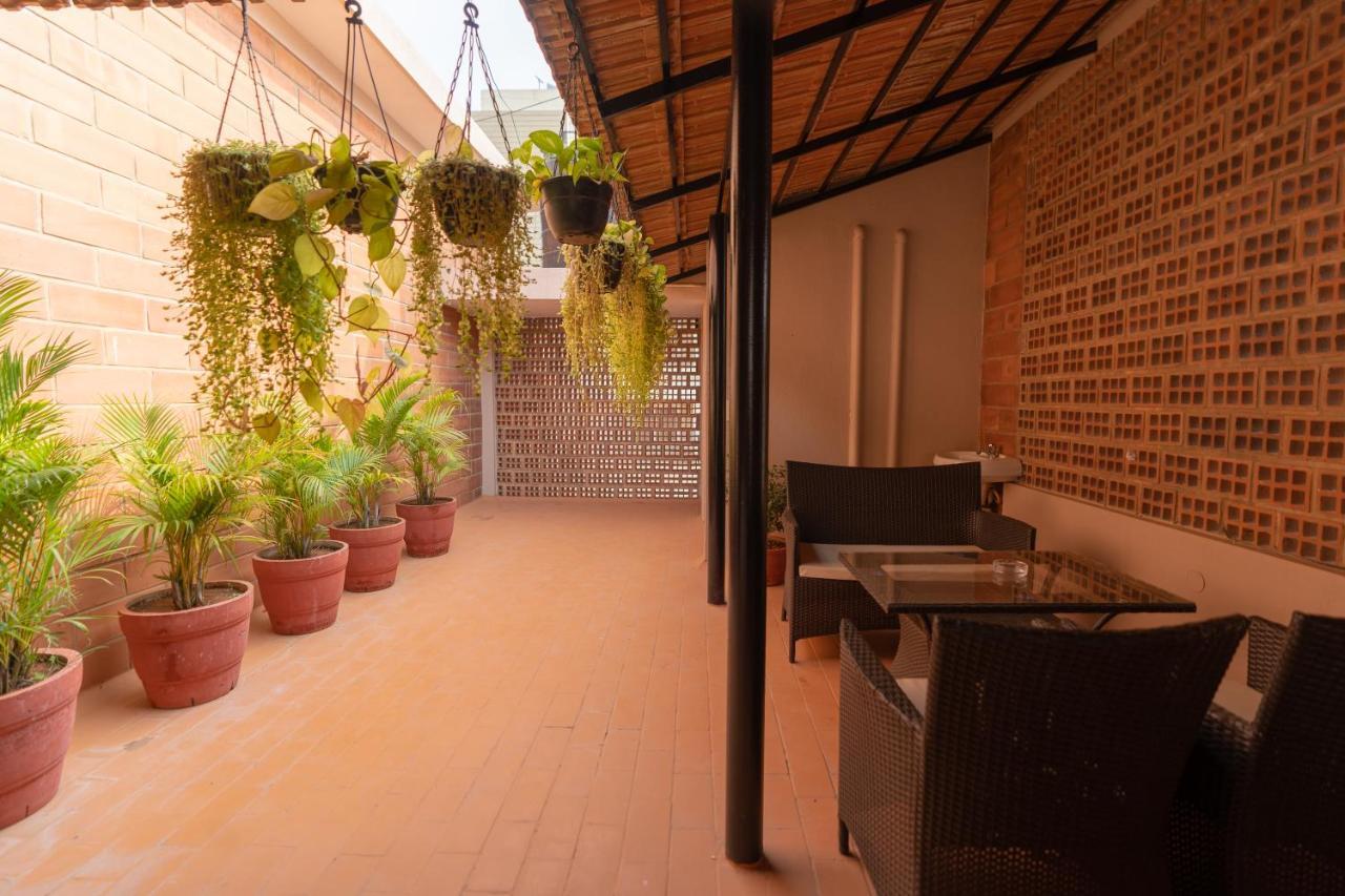 Luho Stone House Bed & Breakfast Bangalore Dış mekan fotoğraf